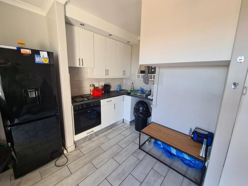 To Let 1 Bedroom Property for Rent in Loevenstein Western Cape